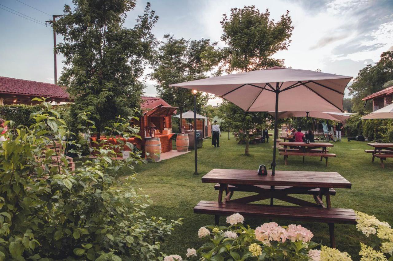 La Tenuta Di Santo Stefano Agri Resort & Spa Fossano Exterior foto